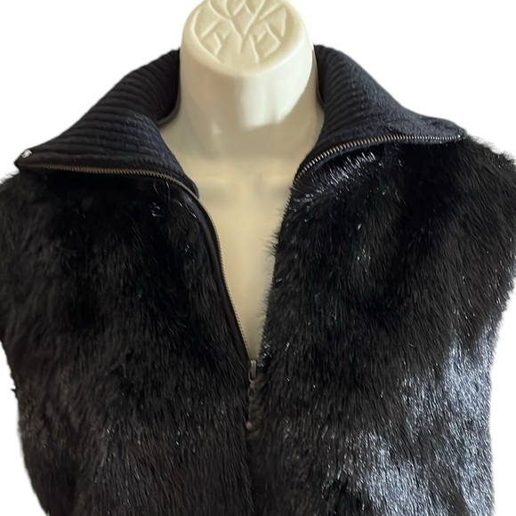 K.I.K.I.T  large, black, faux fur vest knit collar, zip front with pockets - Picture 1 of 13
